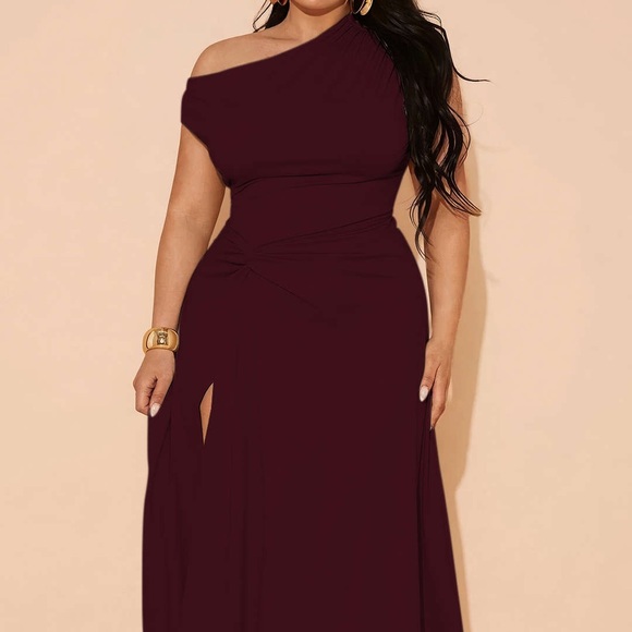 Micas Dresses & Skirts - Micas Asymmetrical Sleeveless Ruched Midi Dress size 2xl